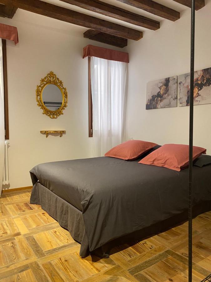 Apartmán Ca' Degli Specchieri - A Due Passi Da Piazza San Marco Benátky Exteriér fotografie
